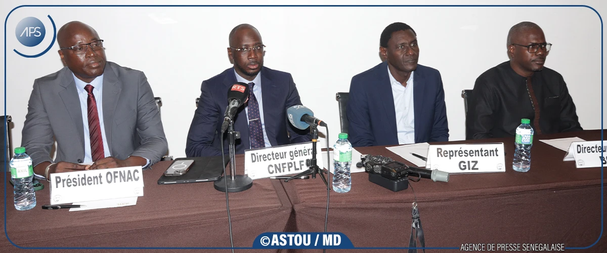 Des agents de la fonction publique et des collectivités territoriales en formation sur la corruption et le foncier