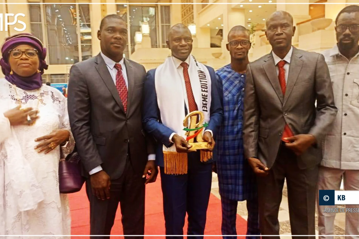 Babacar Diop reçoit le prix “Ragnée” du “meilleur maire du Sénégal”