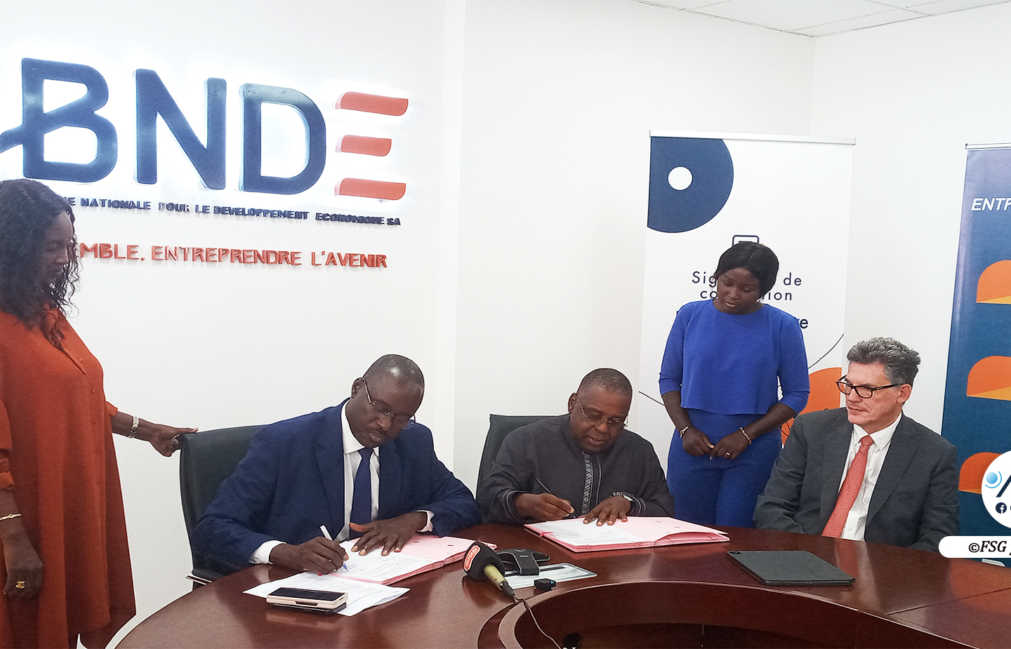 La BNDE injecte 9 milliards de francs CFA dans la construction du complexe sportif de Dakar Diamniadio Sports City