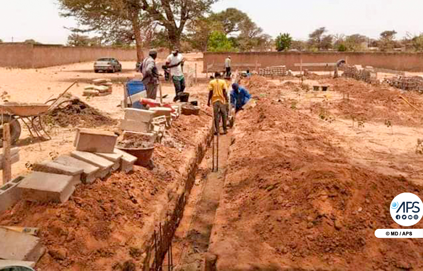 Ngogom : les populations entament la construction d’un nouveau CEM