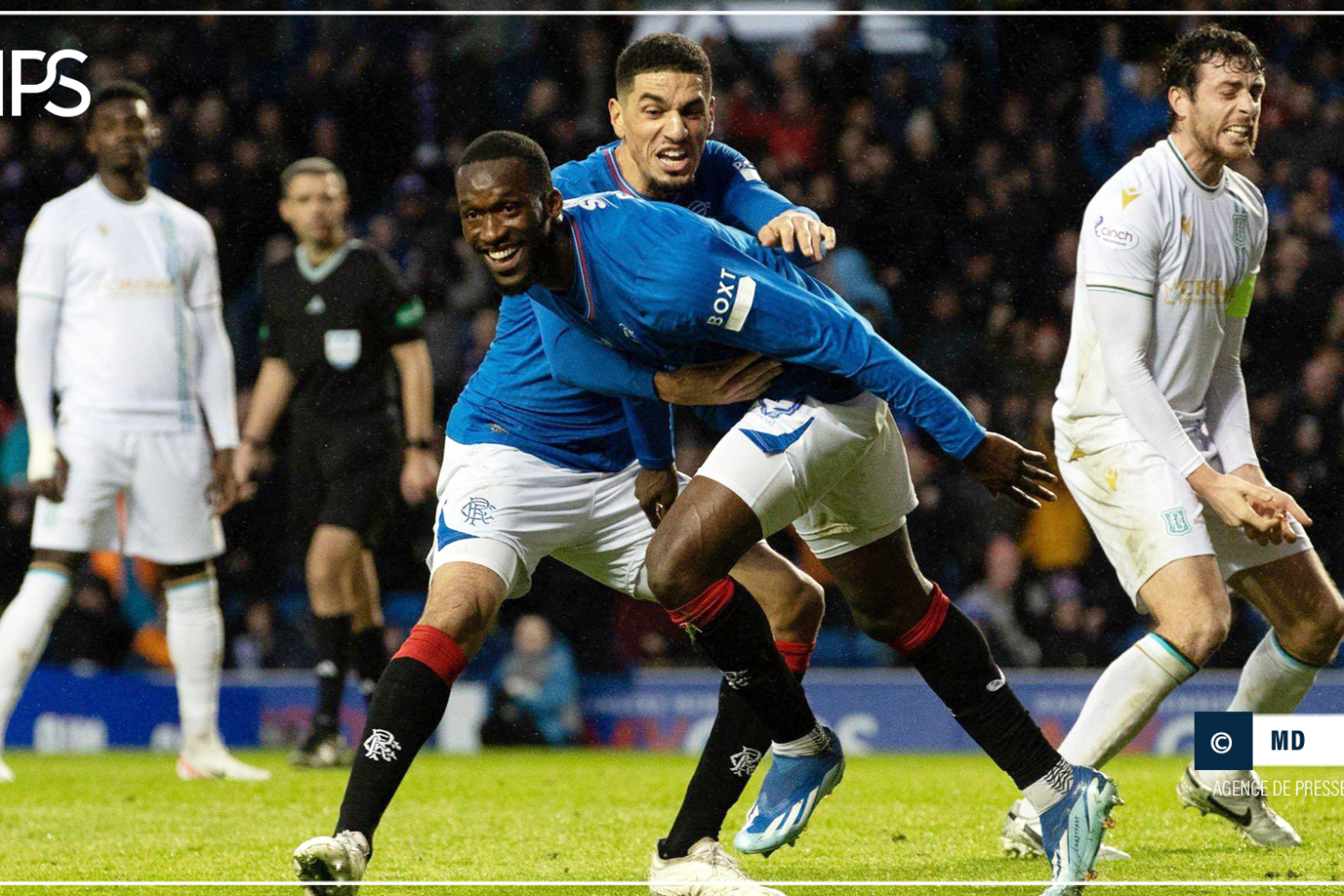 Sima flambe en Ecosse, Gana Gueye sort de la zone rouge