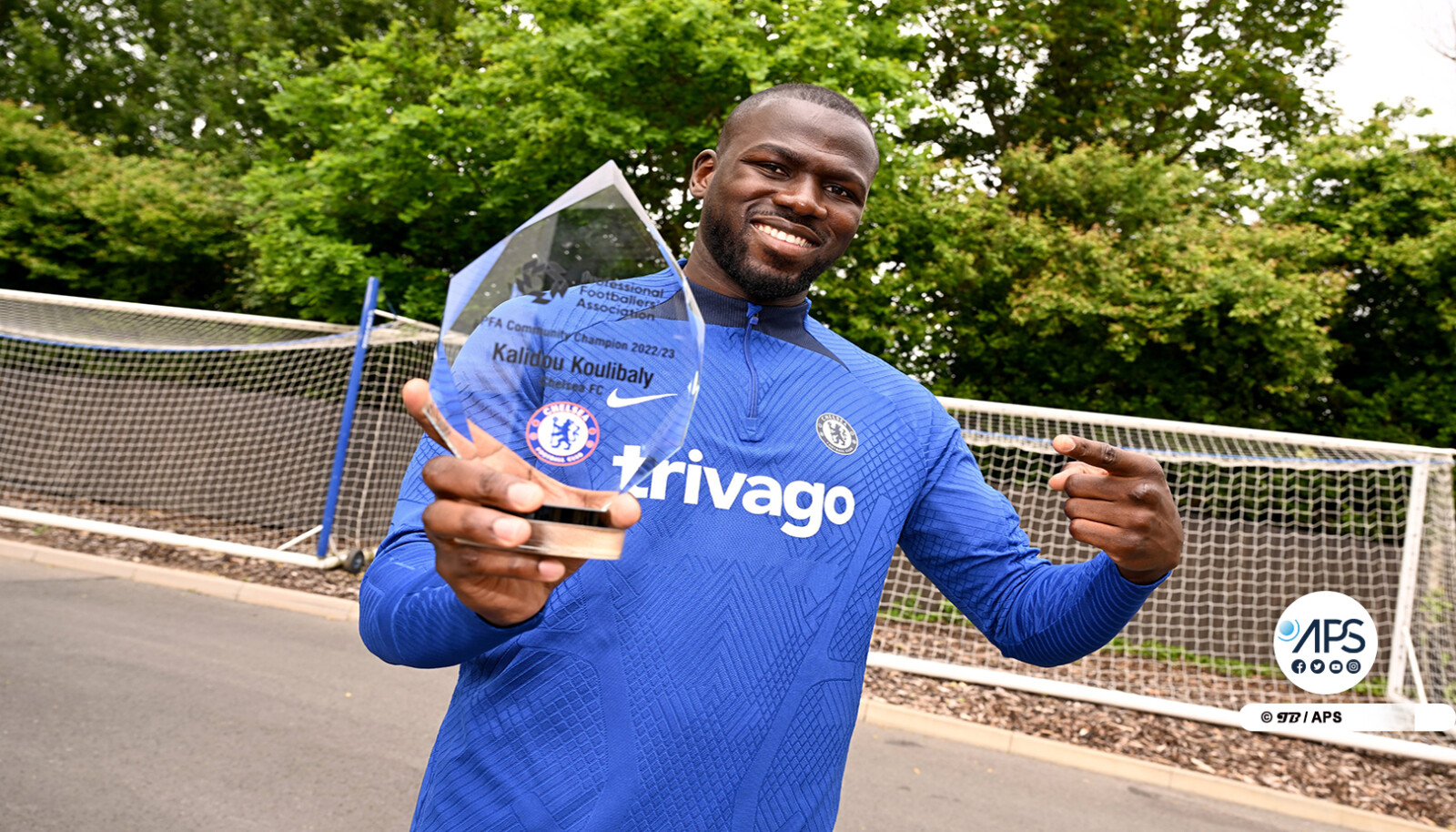 Premier League : Kalidou Koulibaly récompensé pour ses œuvres sociales