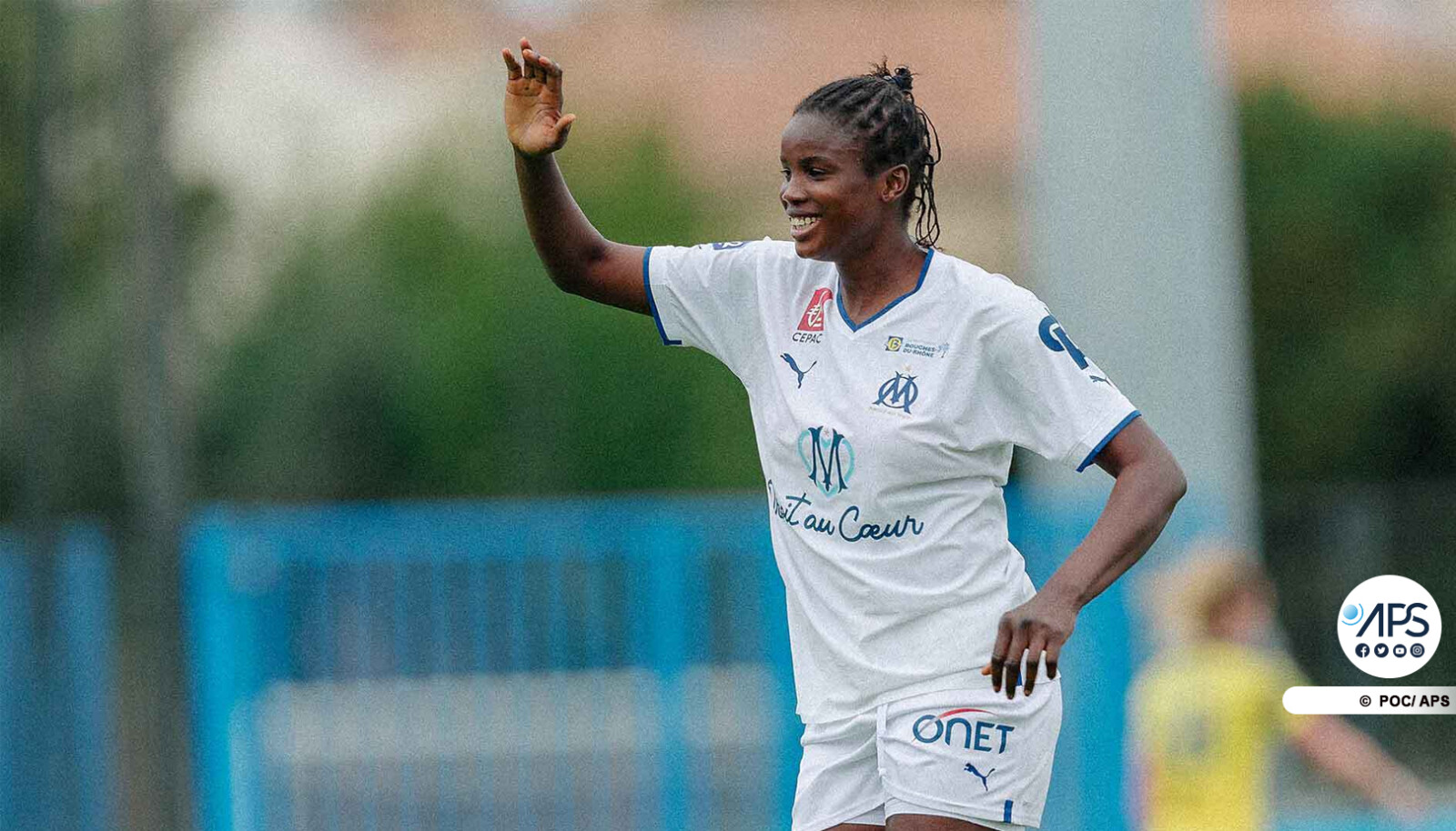 Deuxième division féminine : Mama Diop de l'OM reçoit son trophée de meilleure buteuse de la saison 2022/2023 