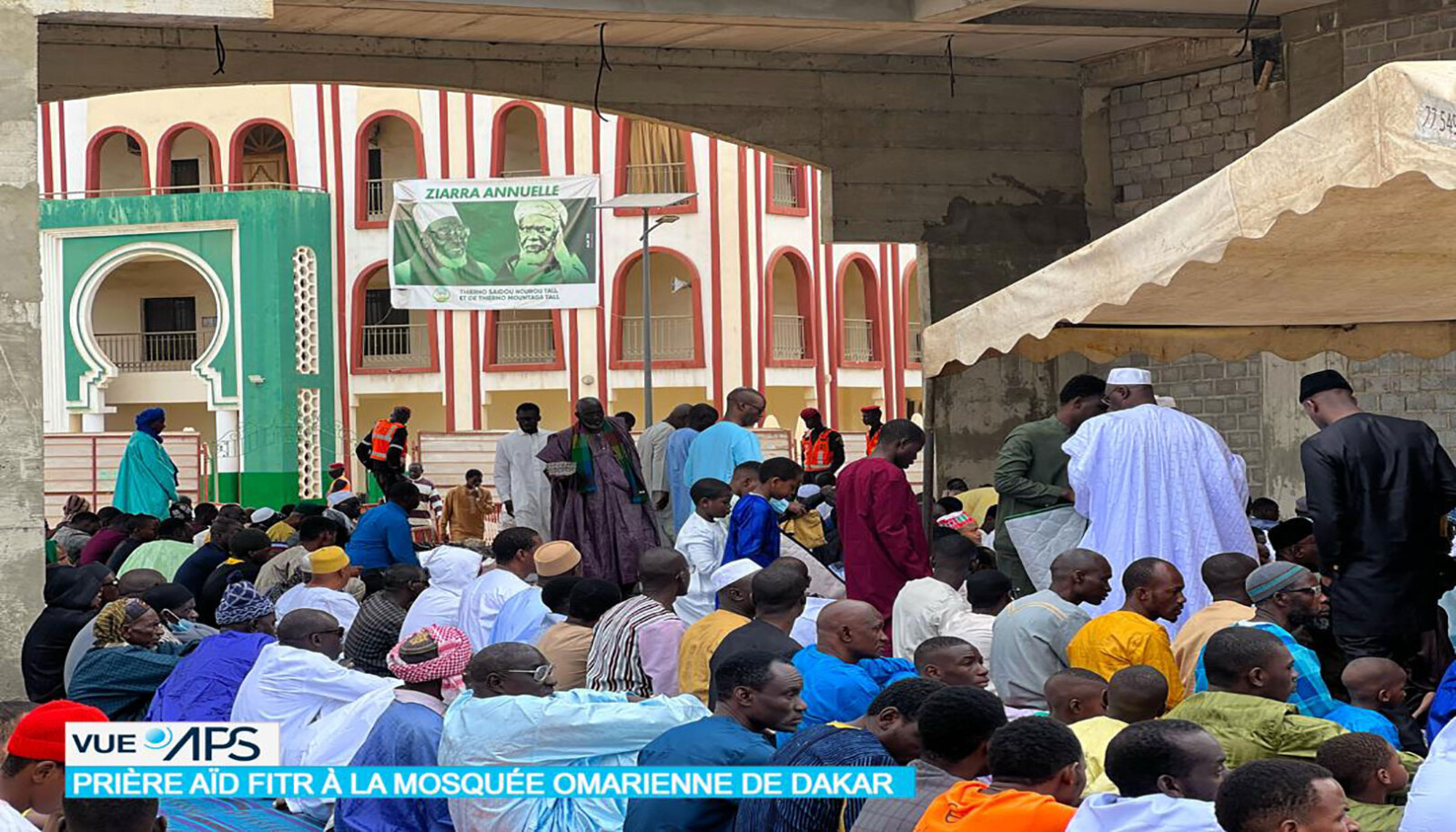 Korité à la mosquée omarienne : les fidèles saluent le message de paix du khalife Korité à la mosquée omarienne : les fidèles saluent le message de paix du khalife