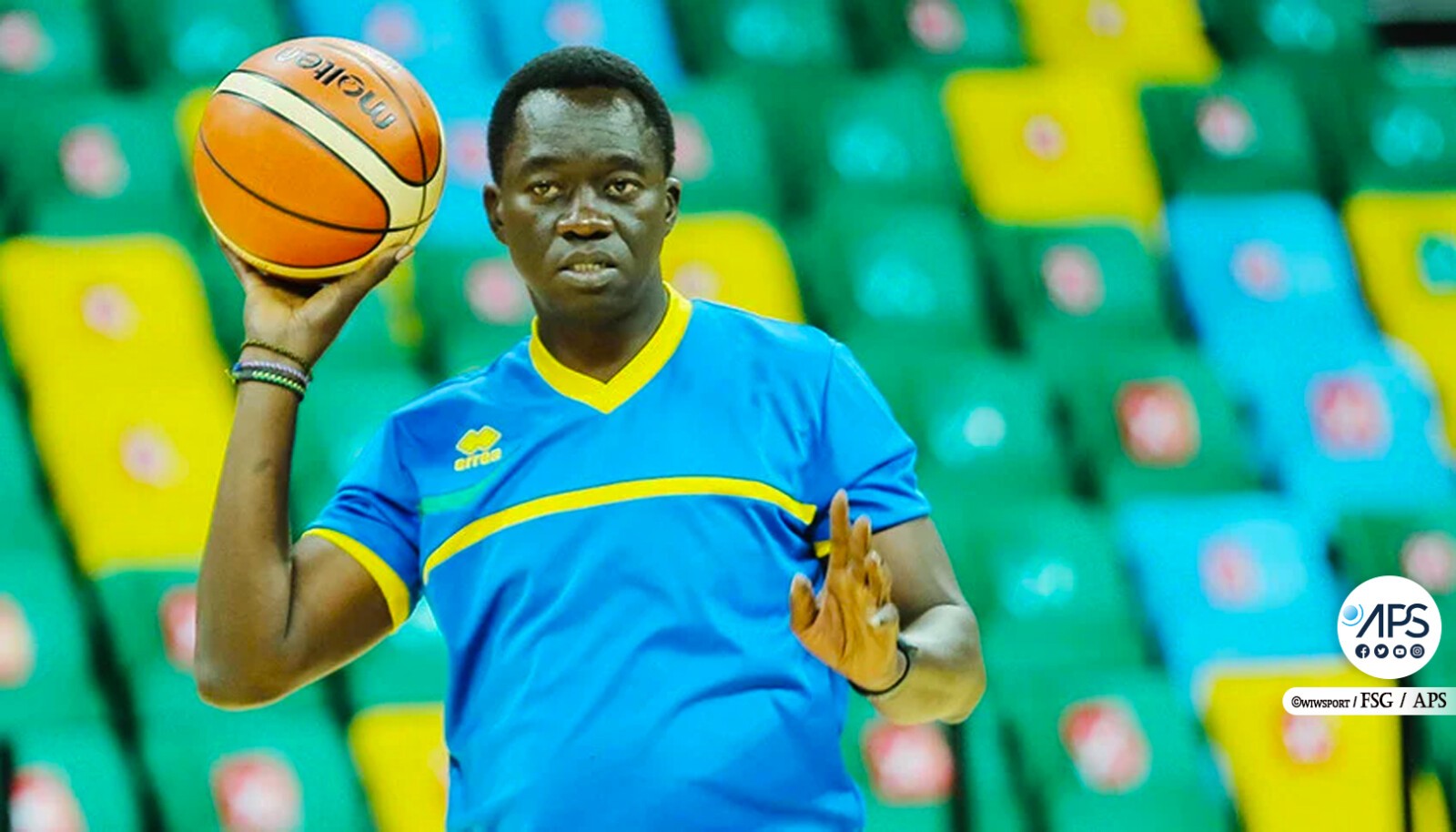 Sous le charme de Kigali, Cheikh Sarr livre la recette du renouveau du basket rwandais