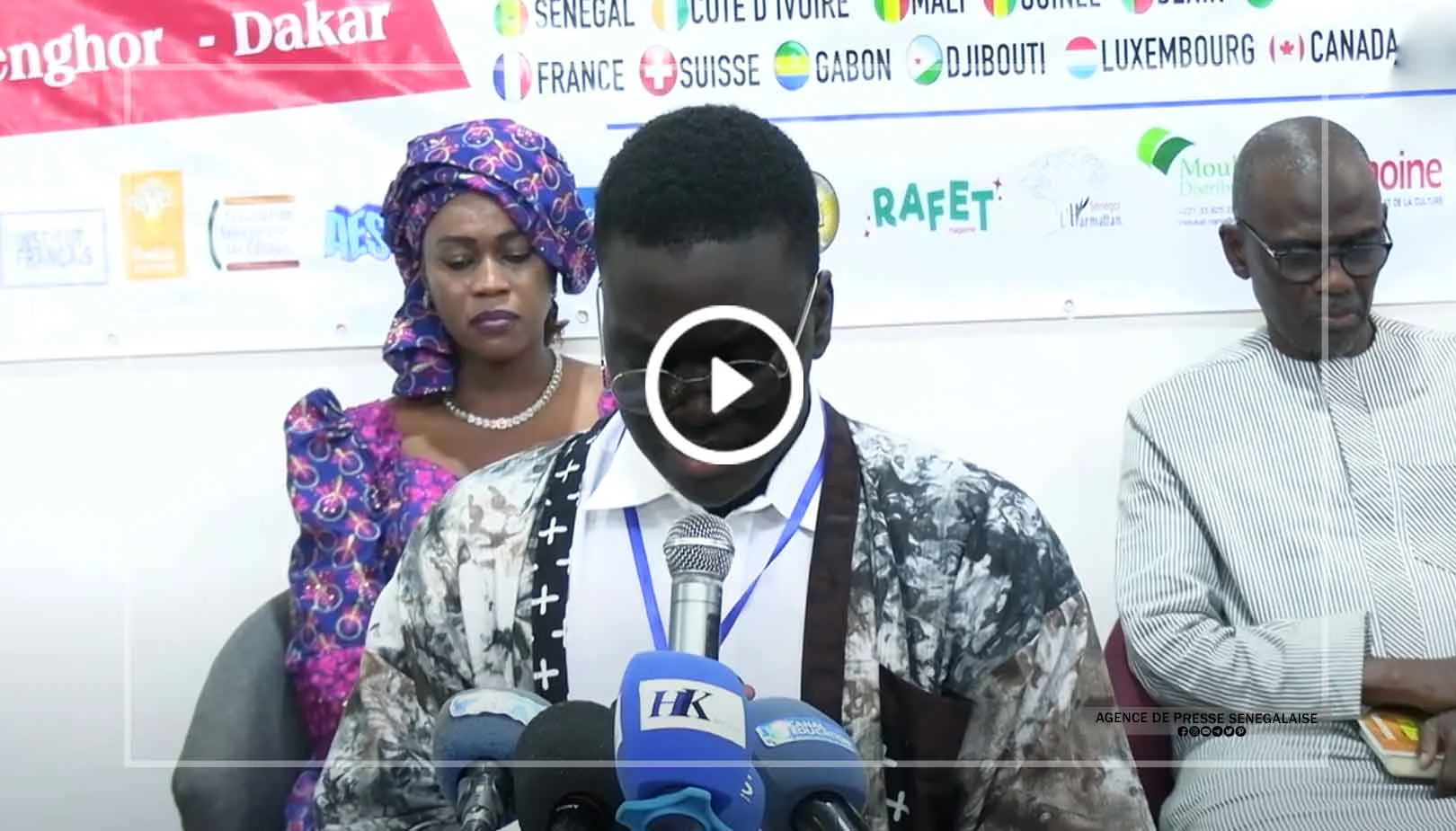 Salon "Dakar livres" : une deuxième édition pour former les enfants à la lecture et à l'écriture Salon "Dakar livres" : une deuxième édition pour former les enfants à la lecture et à l'écriture