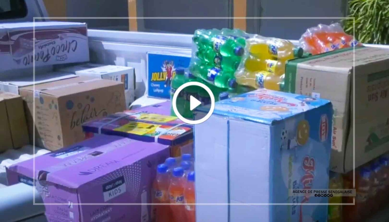 Saly : un lot de matériel éducatif et des denrées remis au groupe scolaire Inclusive Demain Ensemble Saly : un lot de matériel éducatif et des denrées remis au groupe scolaire Inclusive Demain Ensemble