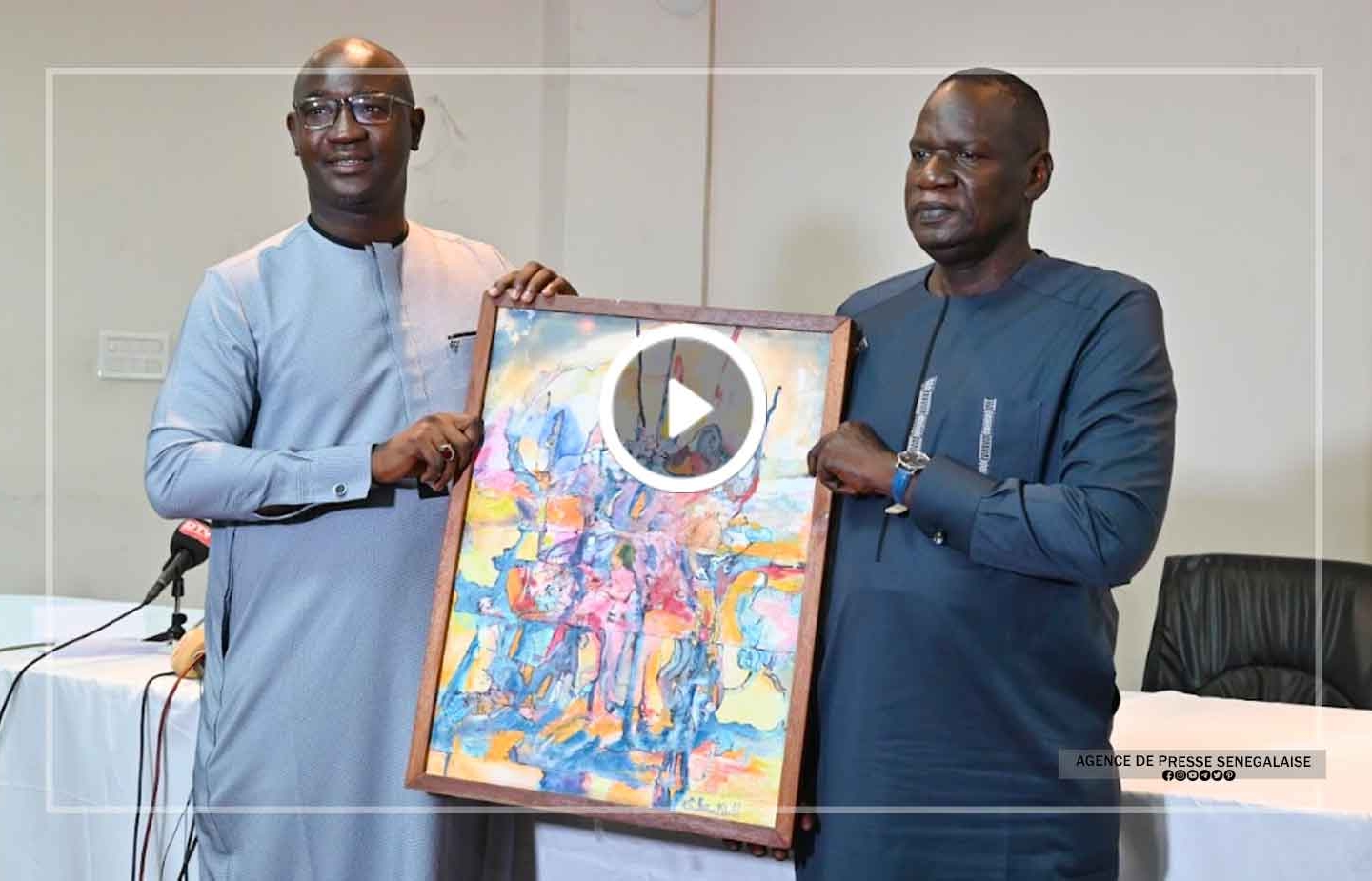 Cérémonie de passation de service à l’APS entre Thierno Ahmadou Sy et Momar Diongue