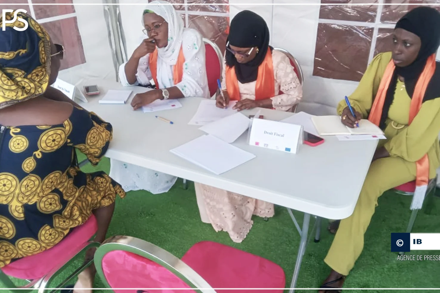 Thiaroye : des juristes prodiguent gratuitement des conseils à des femmes et jeunes filles
