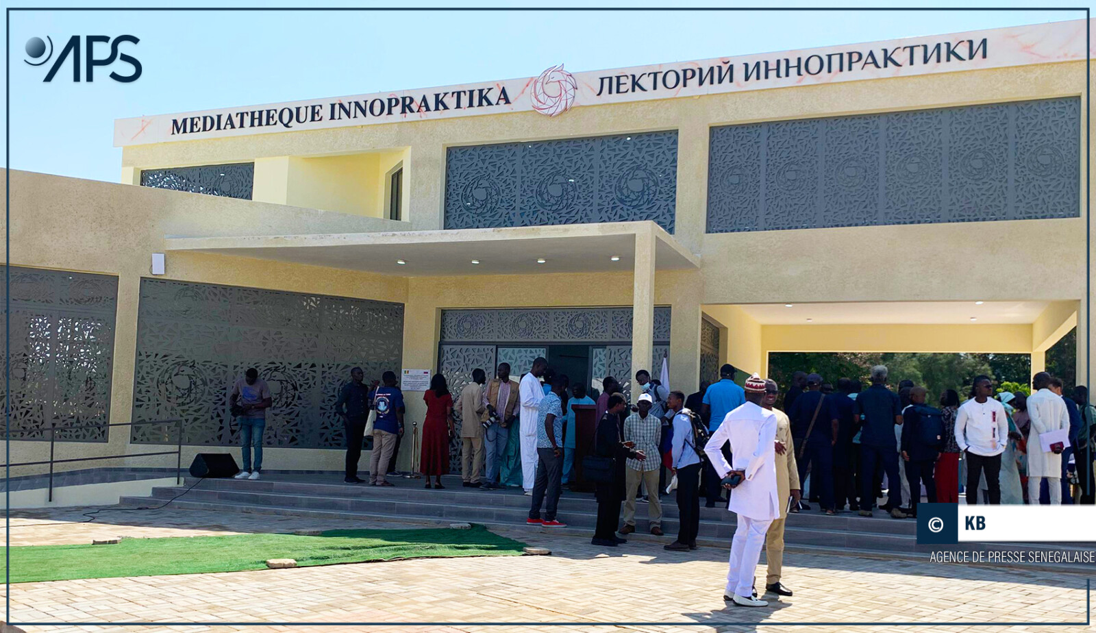 La fondation ''Innopraktika'' offre une médiathèque à l'UCAD pour le développement des arts et des lettres russes