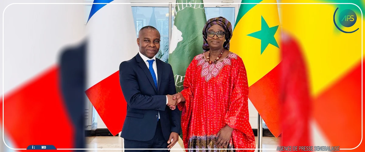 ”Renforcement” et ”rénovation du partenariat” entre Paris et Dakar au menu de la visite de Thani Mohamed-Soilihi