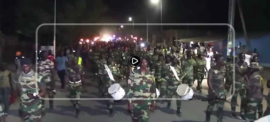 Retraite aux flambeaux : la belle parade entre militaires et civils à Ziguinchor