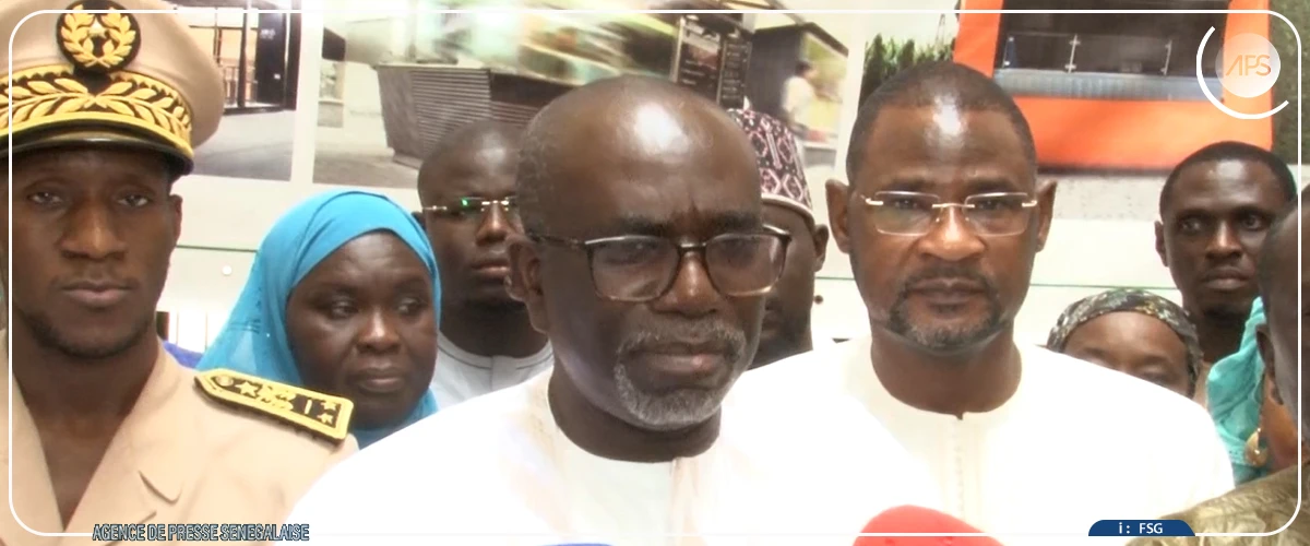 Amadou Moustapha Njekk Sarré présente les grandes lignes du programme ''Daara-Atelier'' au khalife de Médina Baye