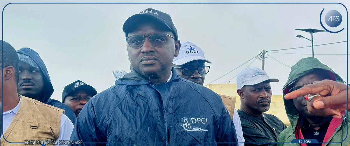 Saint-Louis : Cheikh Tidiane Dièye entame une visite des quartiers inondés et des ouvrages d’assainissement