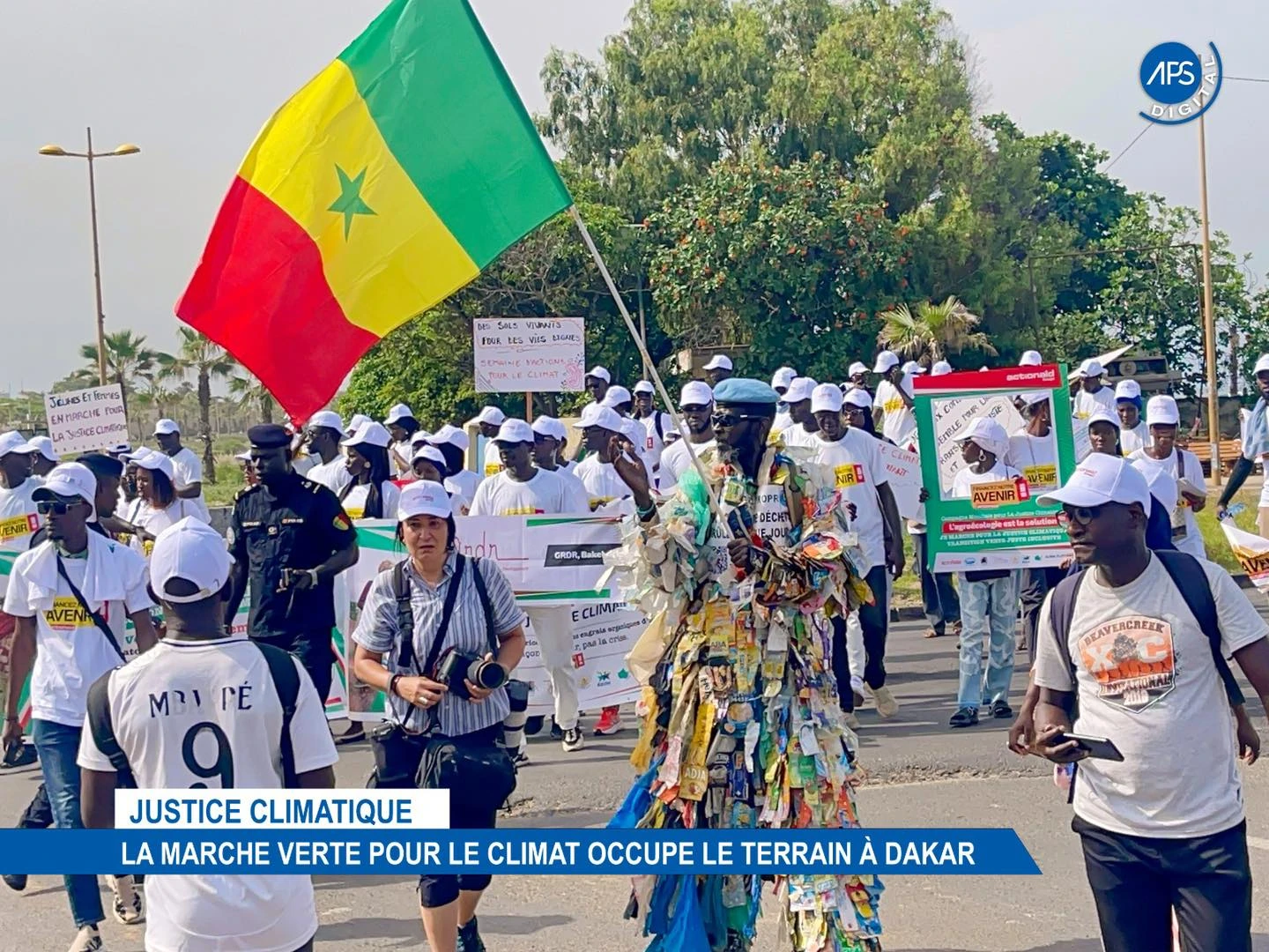 Justice climatique : La marche verte pour le climat occupe le terrain à Dakar
