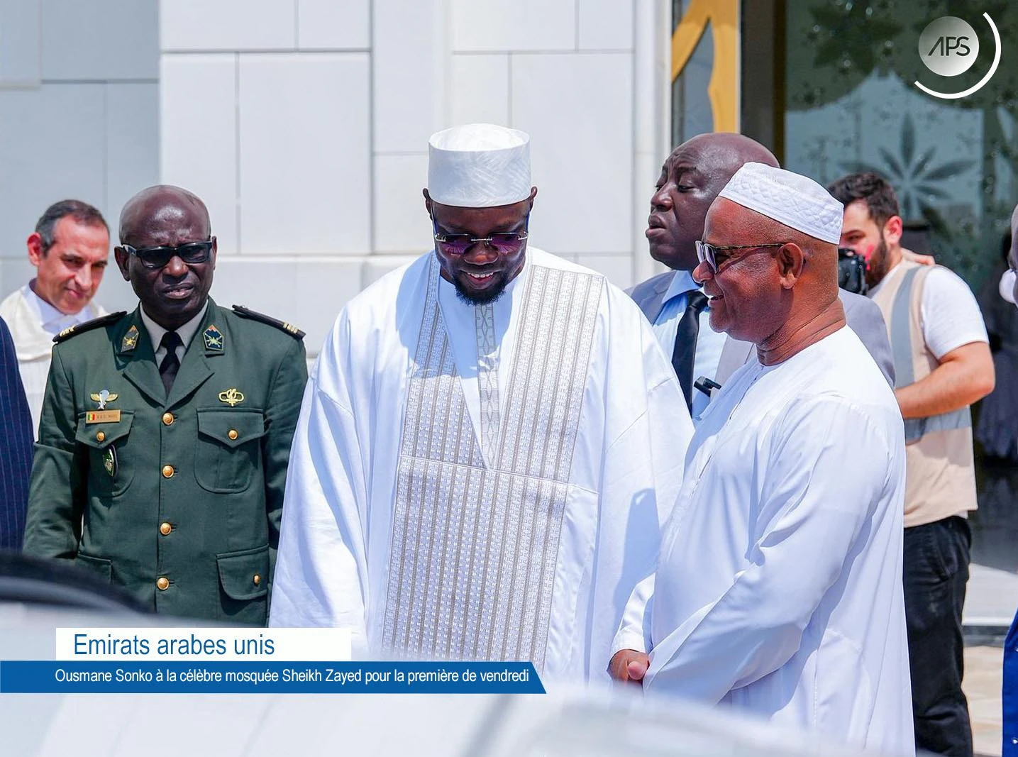 Emirats arabes unis : Ousmane Sonko à la célèbre mosquée Sheikh Zayed pour la prière de vendredi