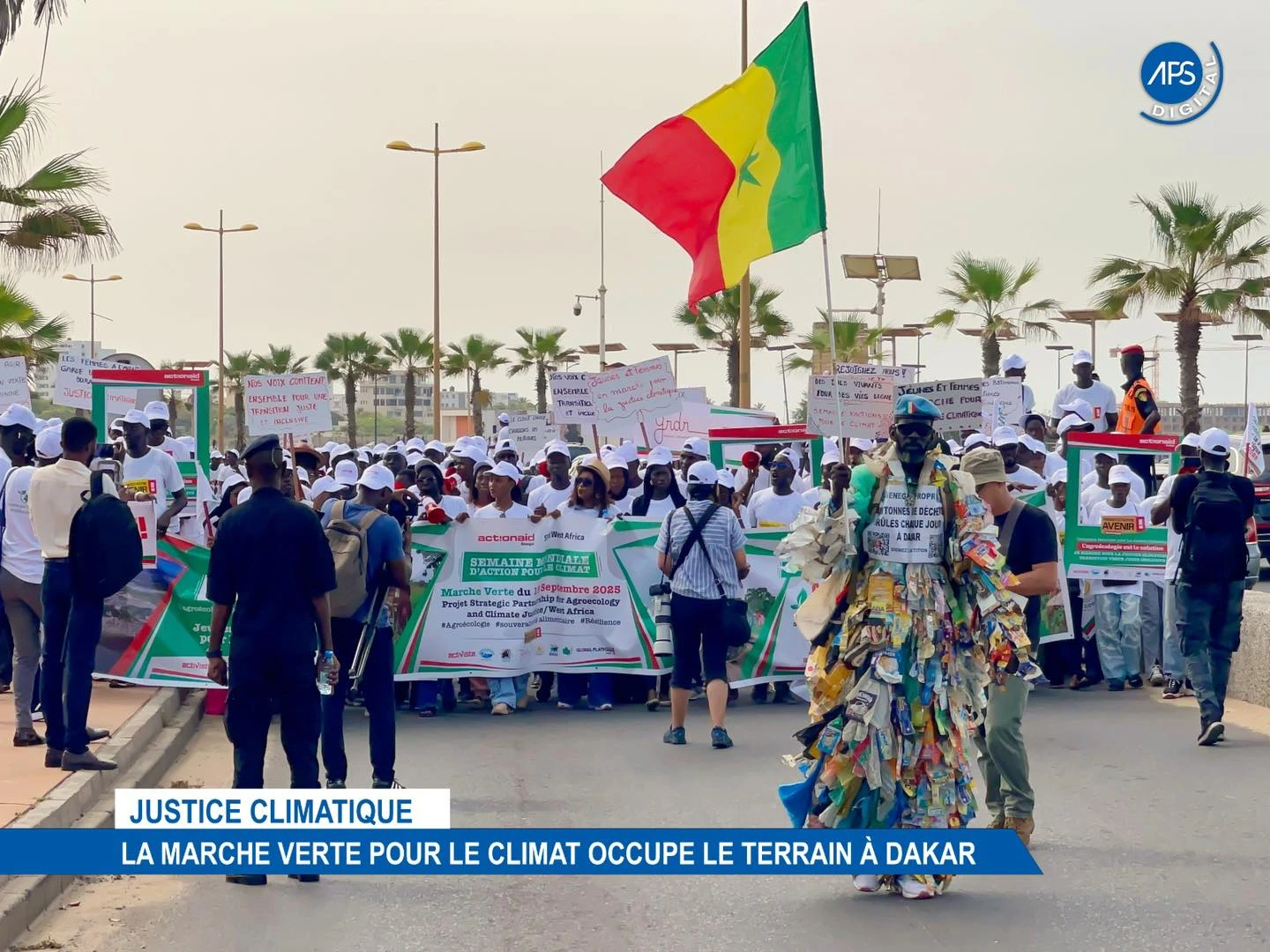 Justice climatique : La marche verte pour le climat occupe le terrain à Dakar