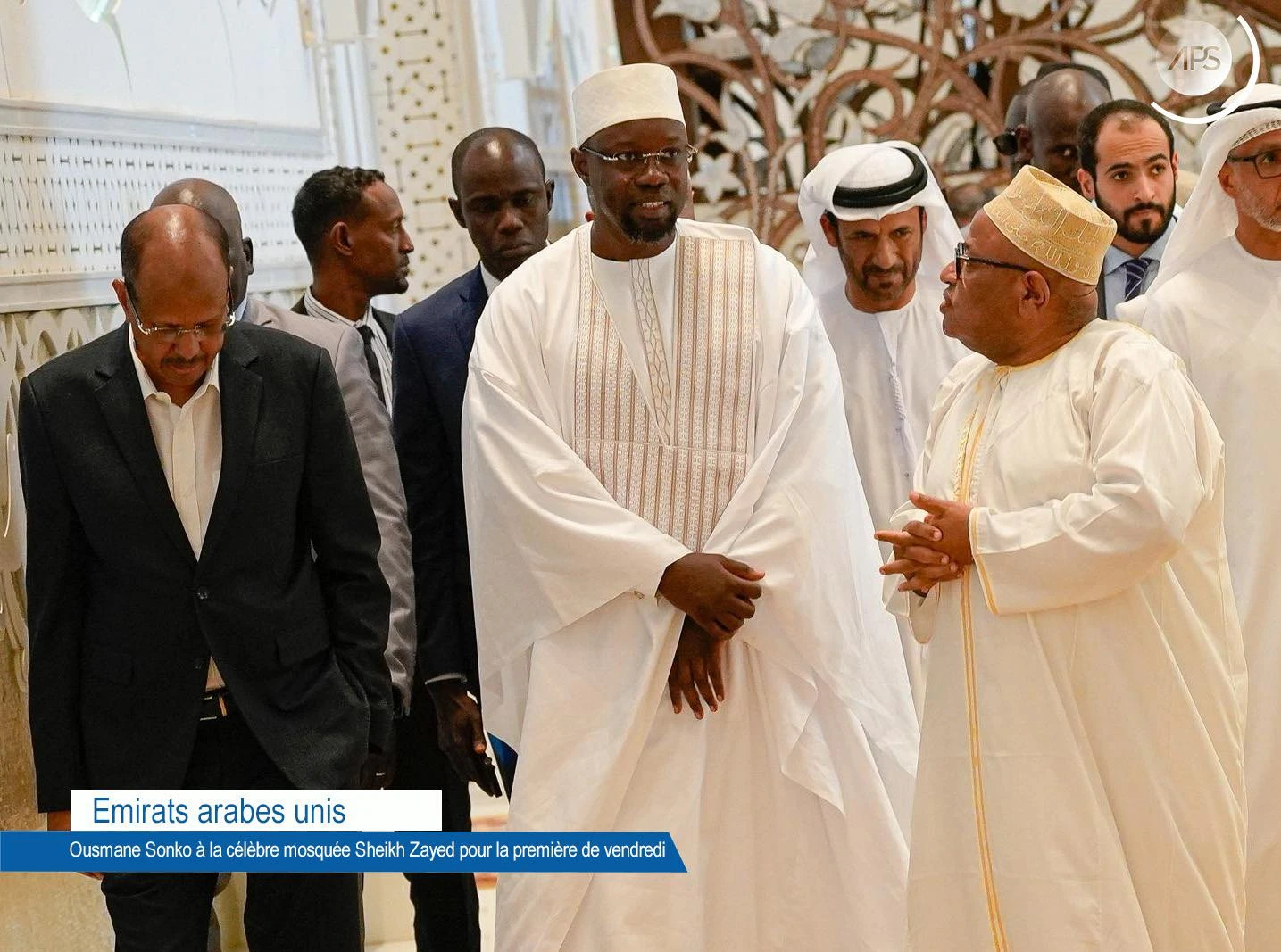 Emirats arabes unis : Ousmane Sonko à la célèbre mosquée Sheikh Zayed pour la prière de vendredi