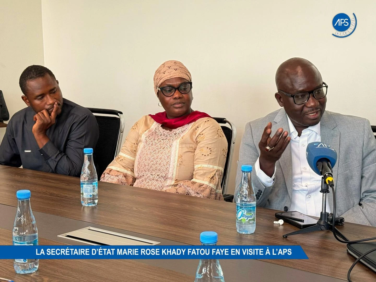 La Secrétaire d’État Marie Rose Khady Fatou Faye en visite à l’APS (Agence de Presse Sénégalaise)