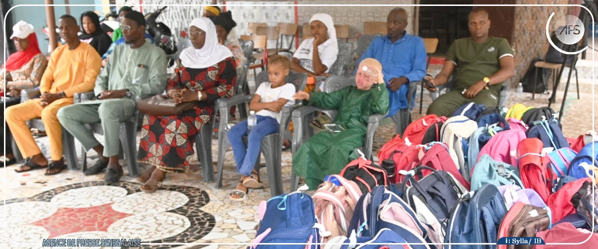 Tambacounda : un mouvement citoyen offre 150 kits scolaires à des élèves issus de familles démunies