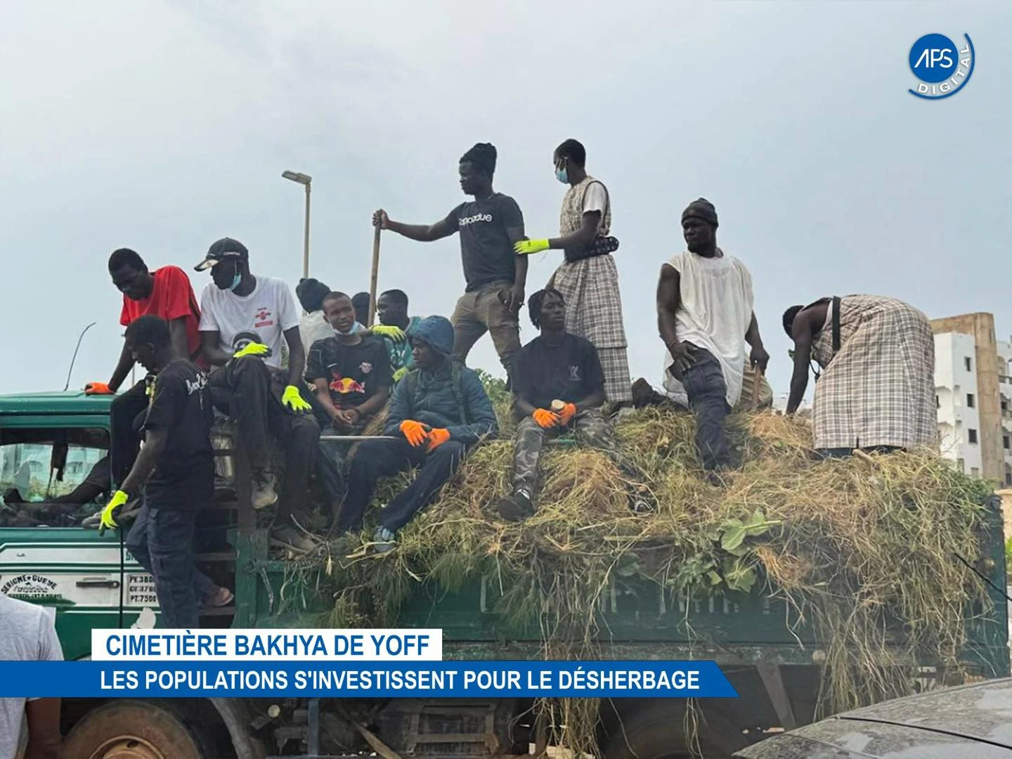 Cimetière Bakhya de Yoff : Les populations s'investissent pour le désherbage