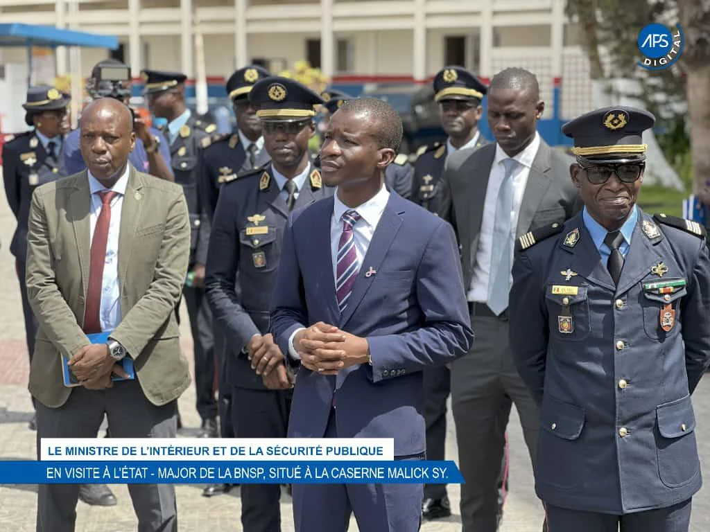 Le ministre de l’intérieur et de la sécurité publique : En visite à l’Etat – Major de la BNSP, situé à la caserne Malick Sy