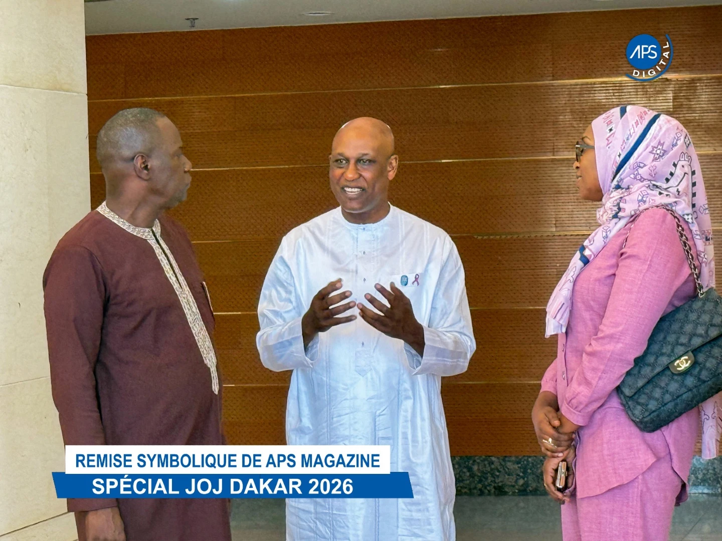 Remise symbolique de APS MAGAZINE Spécial JOJ DAKAR 2026