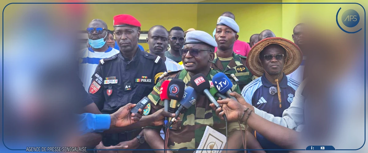 Thiès : l’armée et la police se joignent au désherbage de l’espace universitaire