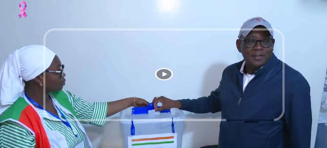 Présidentielle en Côte d’Ivoire : les ivoiriens votent dans le calme à Dakar