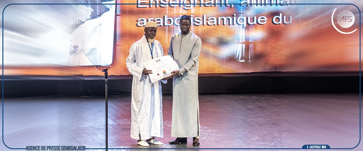 Le chef de l’État honore cinq personnalités pour leur contribution à la promotion du livre