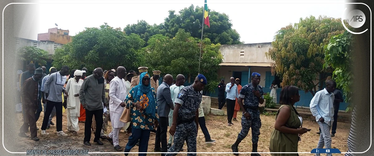 Rentrée scolaire : un taux de présence des élèves de 50% dans les établissements du pays (ministre)