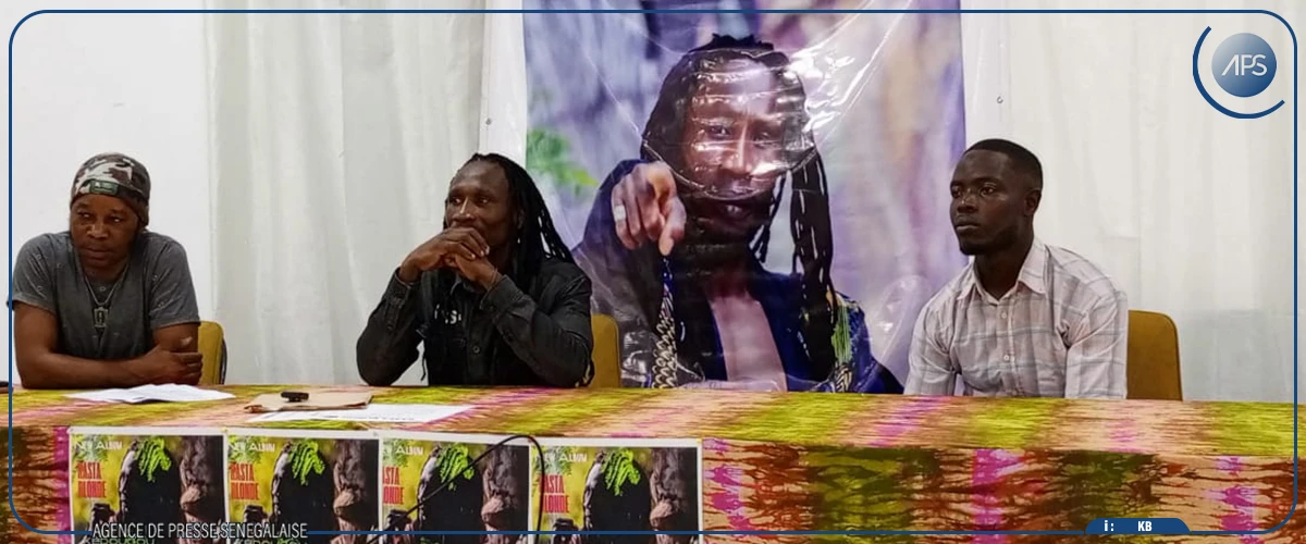 Le reggaeman ‘’Rasta Blonde’’ lance son premier album ‘’Kédougou, la terre des hommes’’