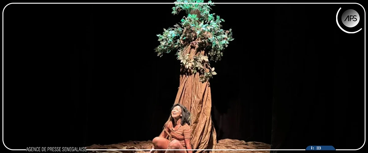 La pièce théâtrale ''l’arbre et la jeune fille’’, présentée samedi, au Théâtre National Daniel Sorano
