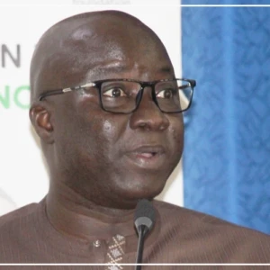 Sciences physiques : un spécialiste préconise un programme "cohérent et faisable dans les délais d’une année scolaire"