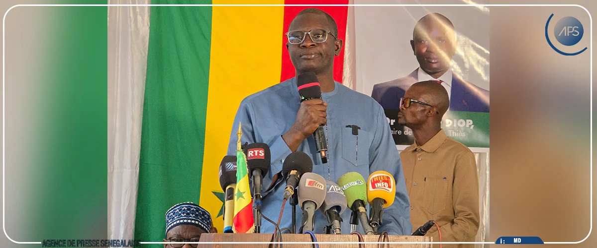 Couverture sanitaire universelle : le maire de Thiès réceptionne un lot de 1 304 cartes