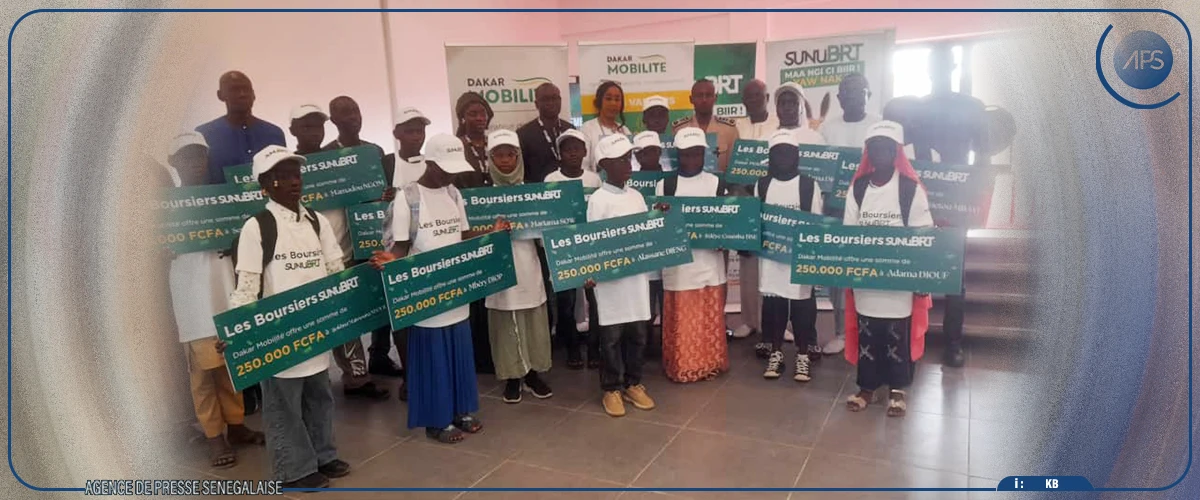 Des bourses scolaires remises à 15 élèves des communes traversées par le Bus rapid Transit