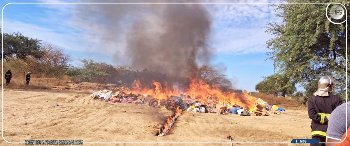 Près de 16 tonnes de drogues, de marchandises et produits pharmaceutiques incinérées à Fatick