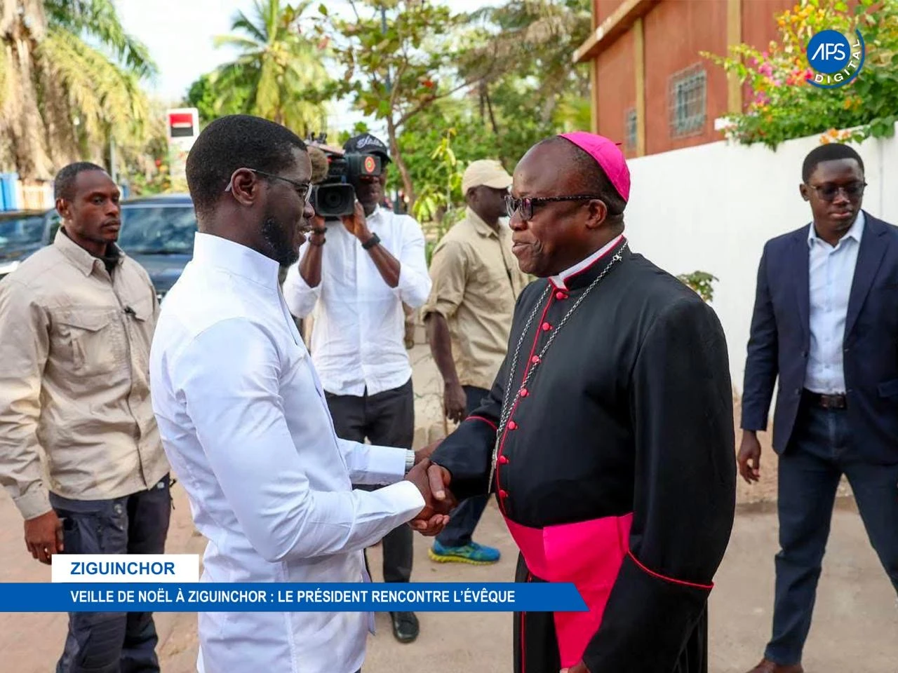 Veille de Noël à Ziguinchor : le Président rencontre l'évêque