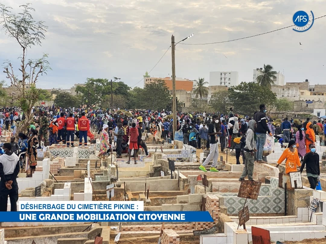 Désherbage du cimetière Pikine : une grande mobilisation citoyenne