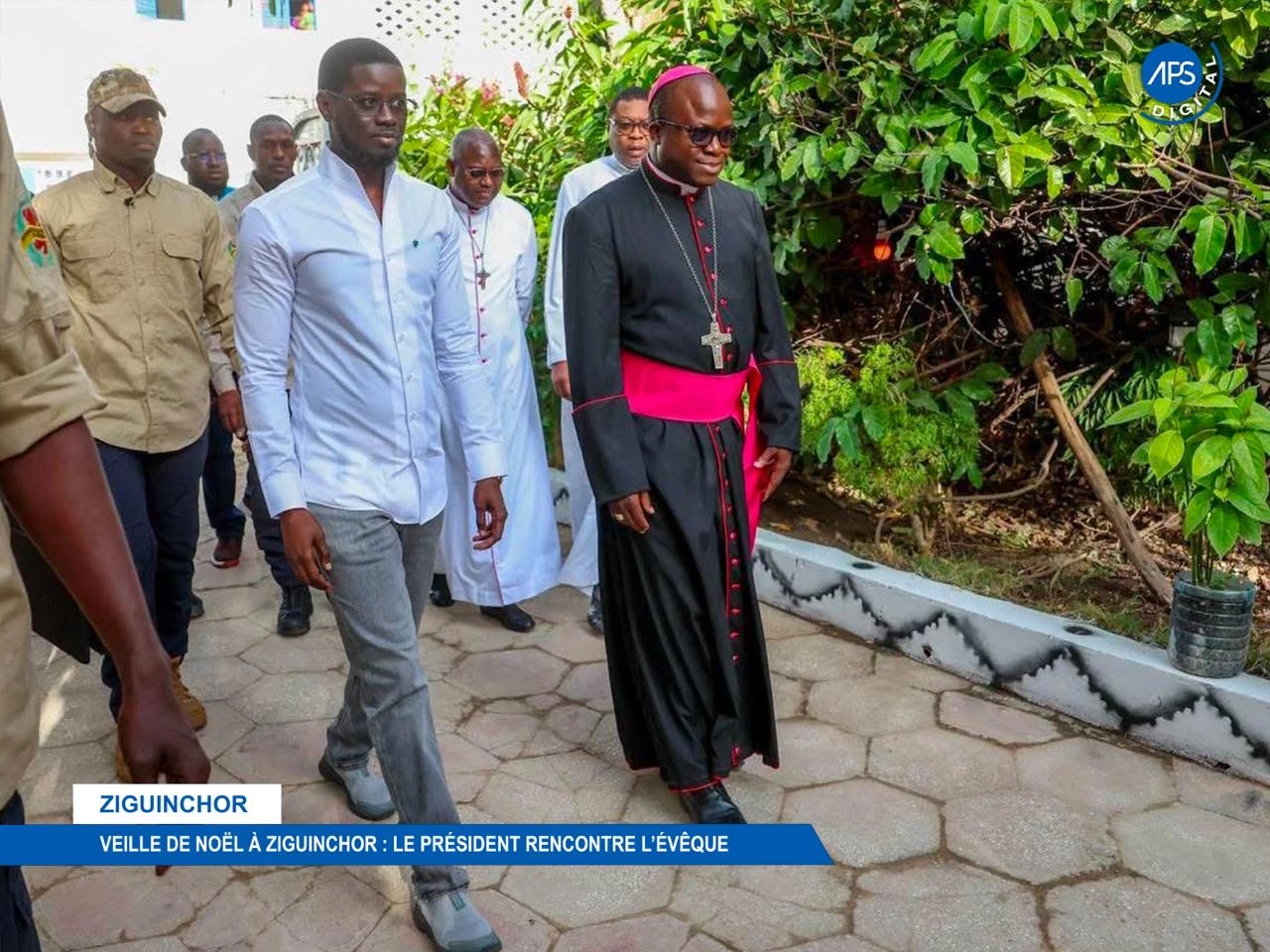 Veille de Noël à Ziguinchor : le Président rencontre l'évêque