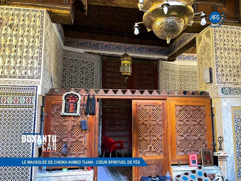 Le Mausolée de Cheikh Ahmed Tijani : Cœur Spirituel de Fès