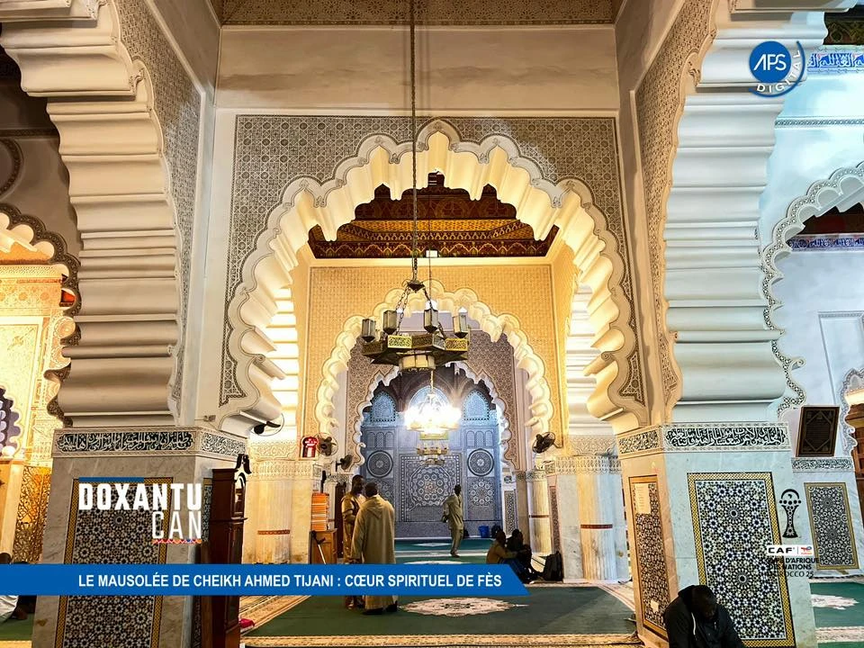 Le Mausolée de Cheikh Ahmed Tijani : Cœur Spirituel de Fès