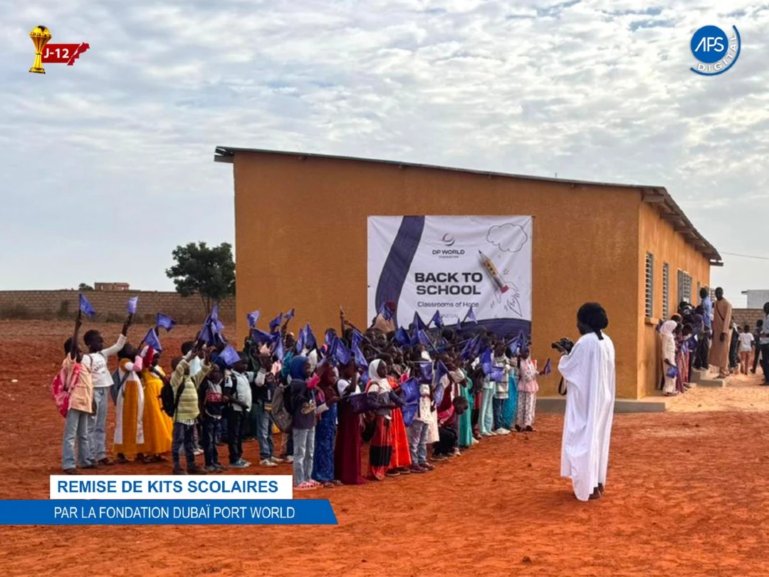 Remise de Kits scolaires par la Fondation Dubaï port world