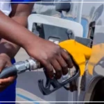 Hydrocarbures : l'Etat officialise la baisse des prix à la pompe pour le supercarburant et le gasoil