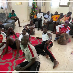 A Lyndiane : chez Krépin Diatta, le match des Lions vécu dans une ferveur populaire