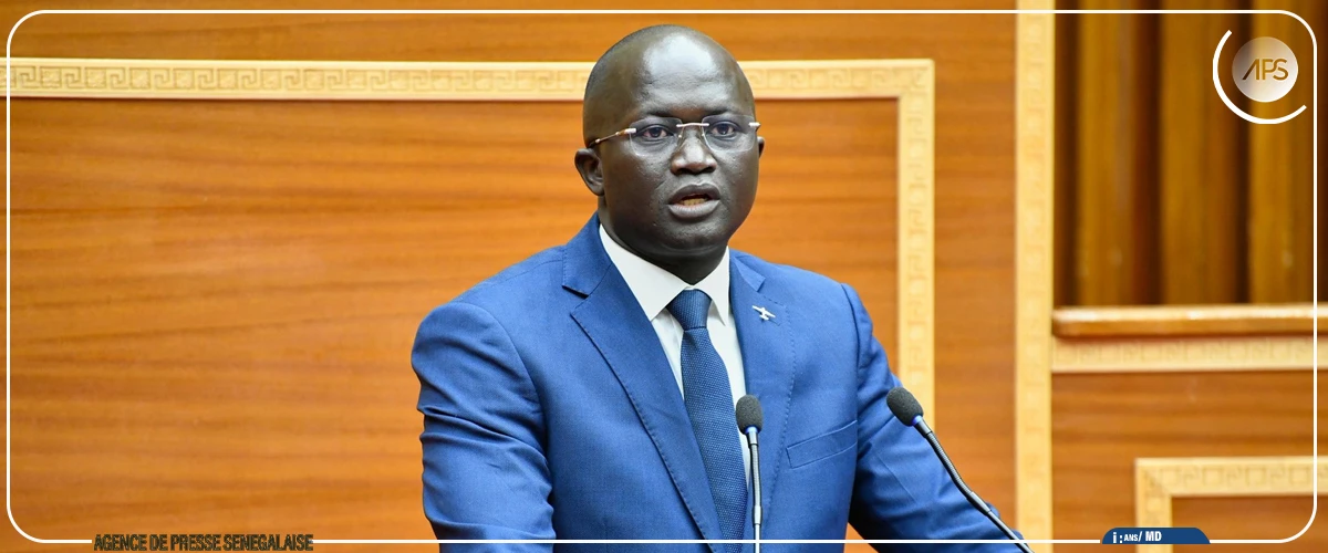 Yankhoba Diémé annonce l’arrivée de nouveaux taxis et bus au gaz et détaille les réformes en cours