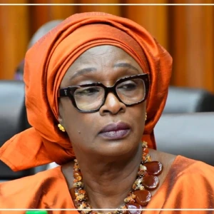 Yassine Fall annonce un plan d’urgence alternatif pour renforcer l’application de la loi