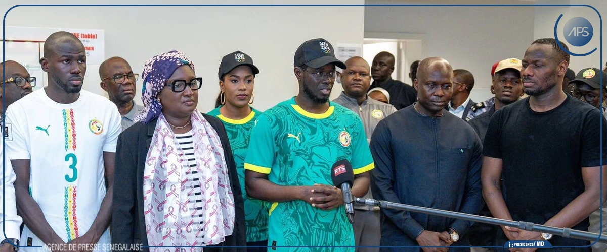 CAN 2025 : le président Faye remet le drapeau national aux Lions, mercredi