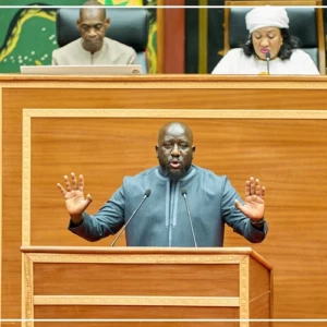 Alioune Sall annonce le déploiement des antennes satellitaires pour connecter un million de Sénégalais à Internet