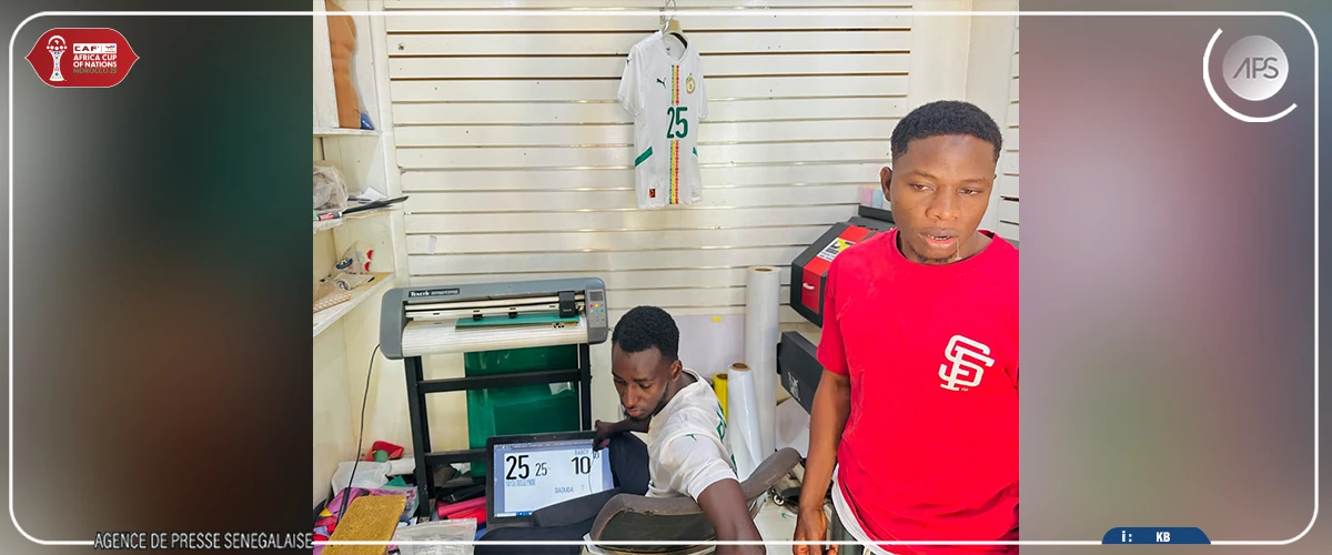 A Bakel, les vendeurs de maillots au rythme de la CAN